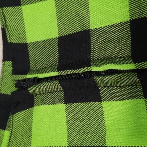 Hot Topic Neon Green Distressed Schoolgirl Buffalo Plaid Mini Skirt - Picture 6 of 6